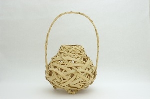 手付花籠　(白)