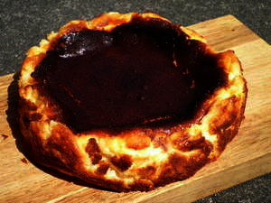 シェ　トミタカ｜バスクチーズケーキ